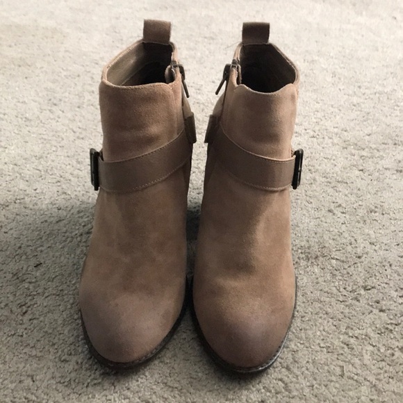 Kelsi Dagger taupe boots 7.5 worn once - Picture 2 of 5